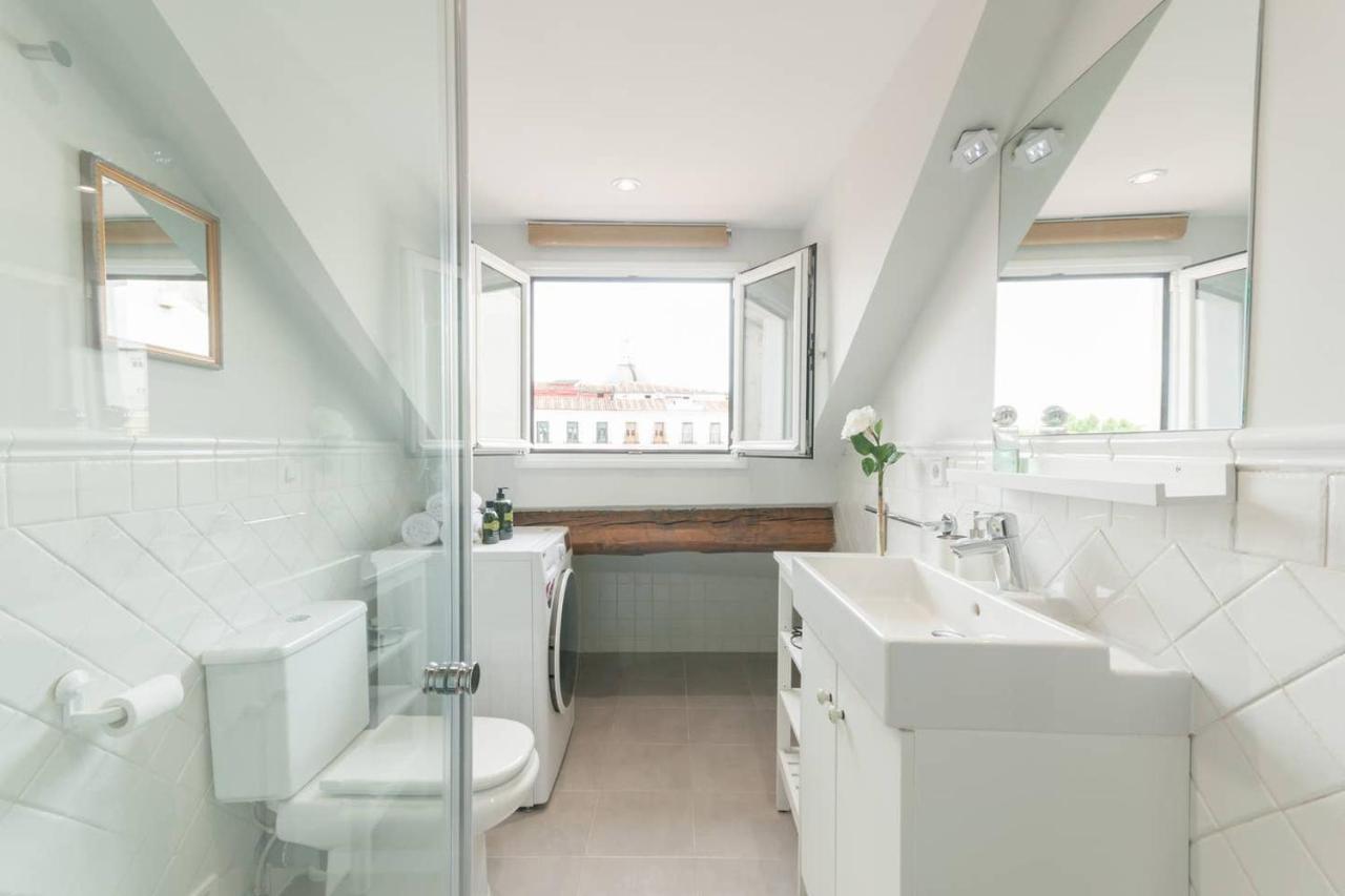 Cozy One-Bedroom Penthhouse La Latina Madrid Eksteriør bilde